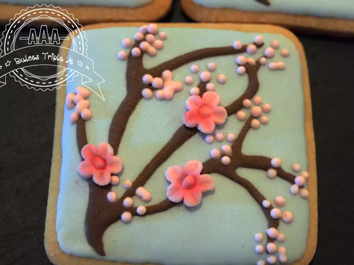 Galletas Decoradas con Glasa Real. Flor del Cerezo y Flor de Azahar - foto 3