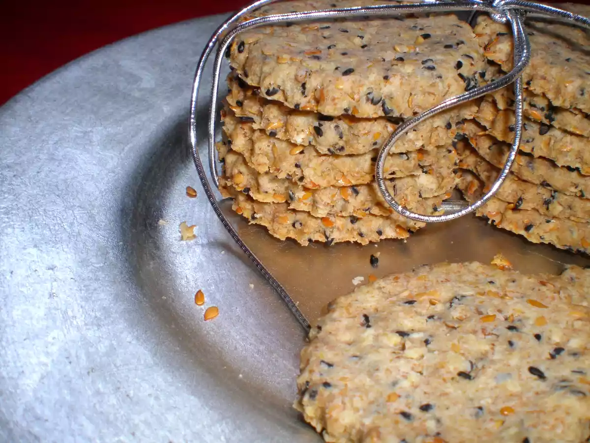 Galletas integrales con semillas de lino y sésamo negro - foto 2