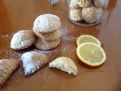 Galletas rellenas con crema al limón/Biscotti farciti con crema al limone