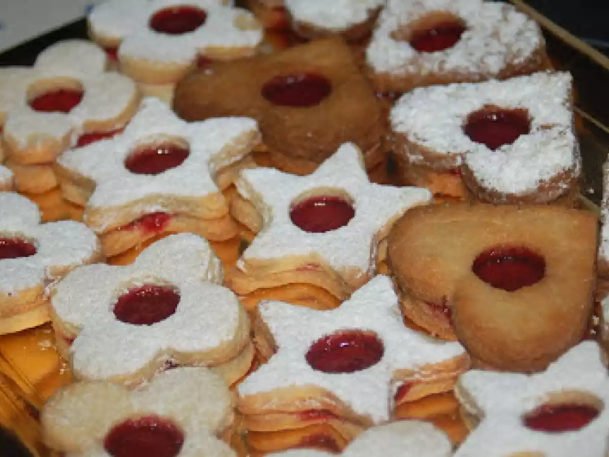 GALLETAS RELLENAS DE MERMELADA DE FRUTOS ROJOS