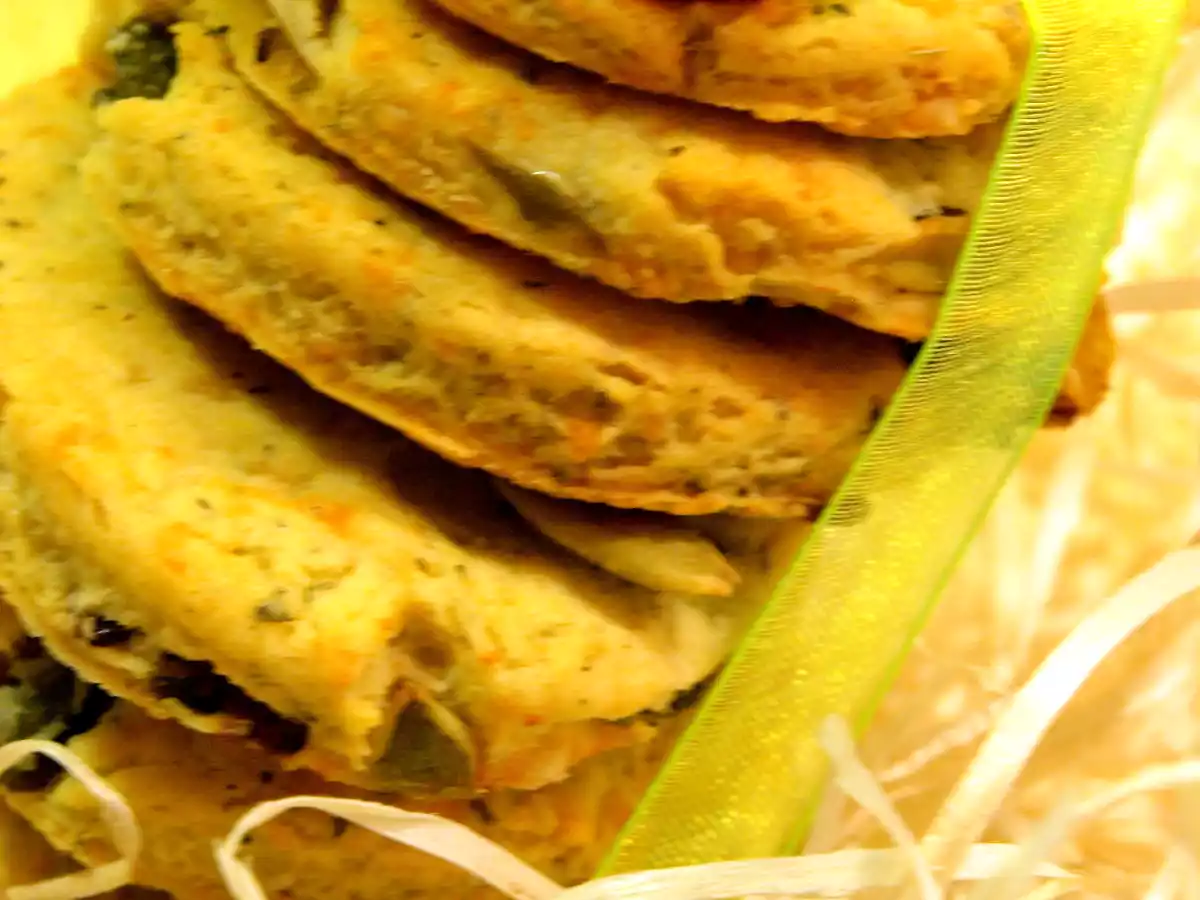 Galletas saladas de parmesano, olivas, pepinillos y frutos secos - foto 2