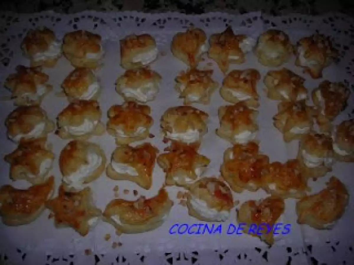 GALLETITAS DE HOJALDRE CON NATA