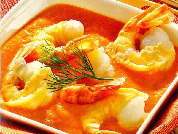 Gambas con salsa romesco