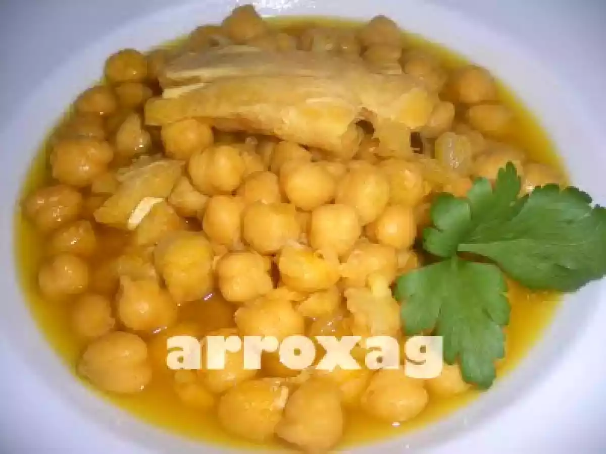 GARBANZOS CON BACALAO (POTAJE DE CUARESMA)