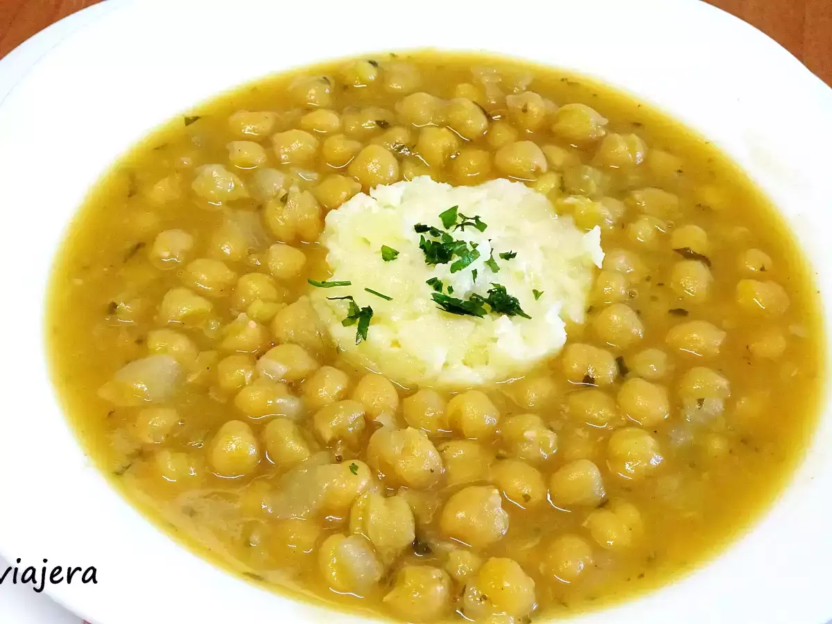 Garbanzos con brandada de bacalao