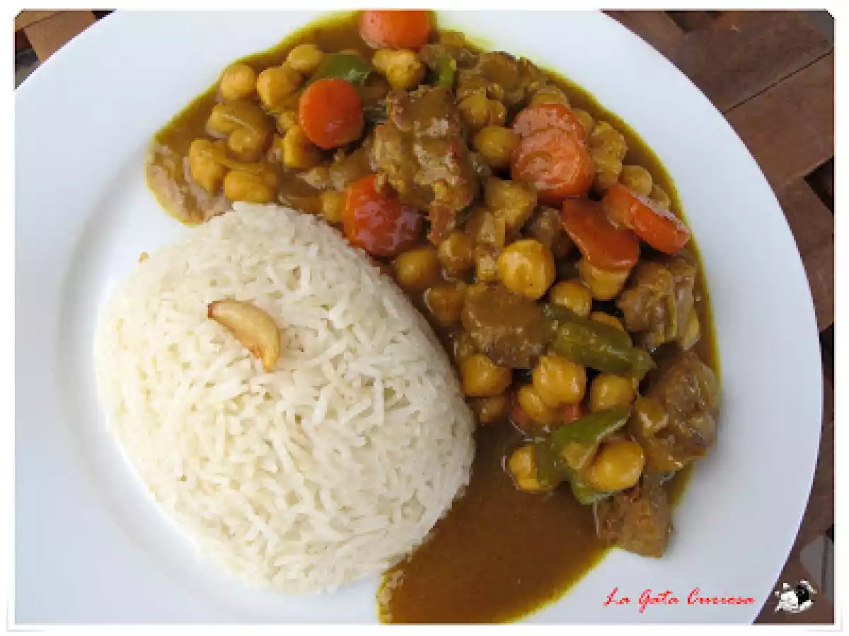GARBANZOS CON CORDERO AL CURRY