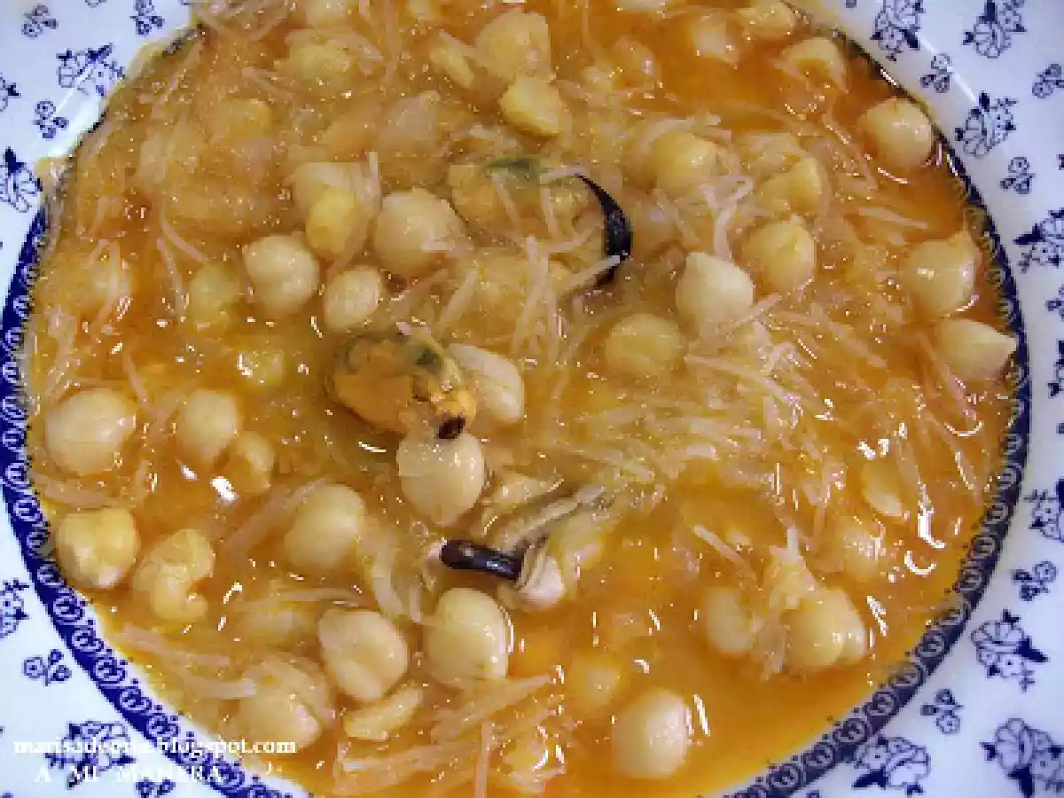 GARBANZOS CON FIDEOS Y MEJILLONES