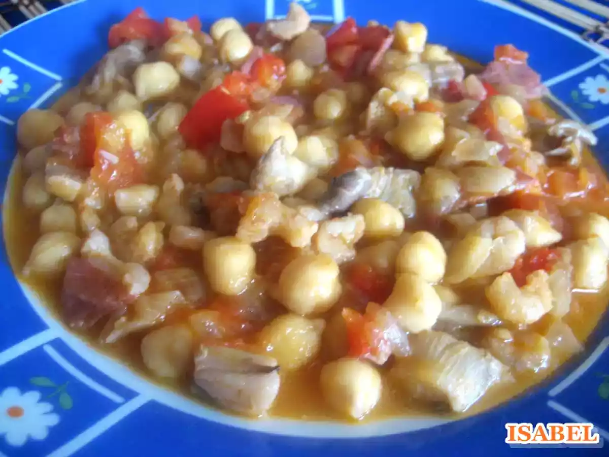Garbanzos con gambas y jamón