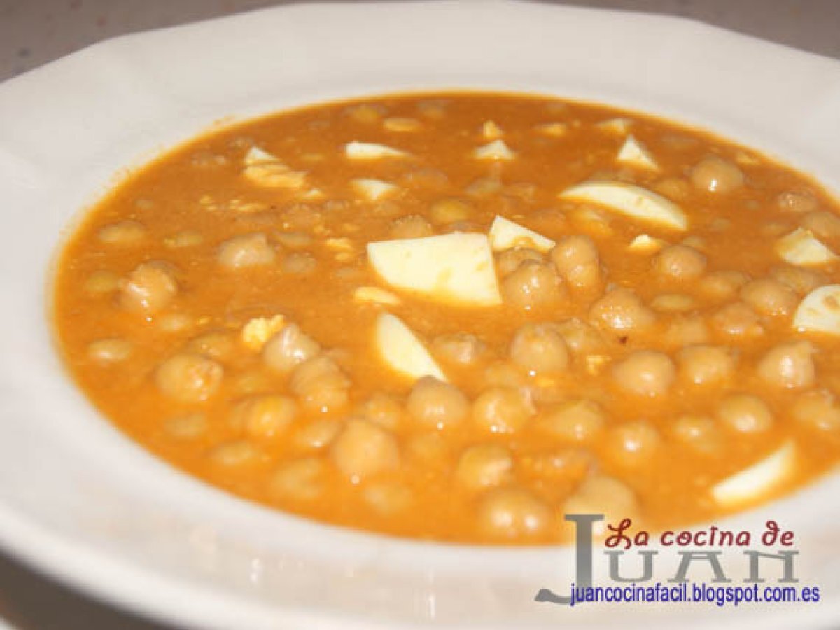 Garbanzos con huevos duros y almendras Receta Petitchef
