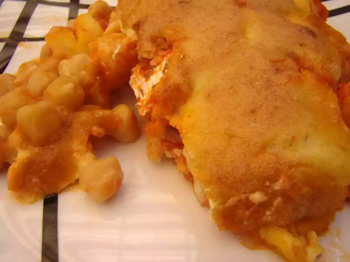 Garbanzos con tomate y alioli