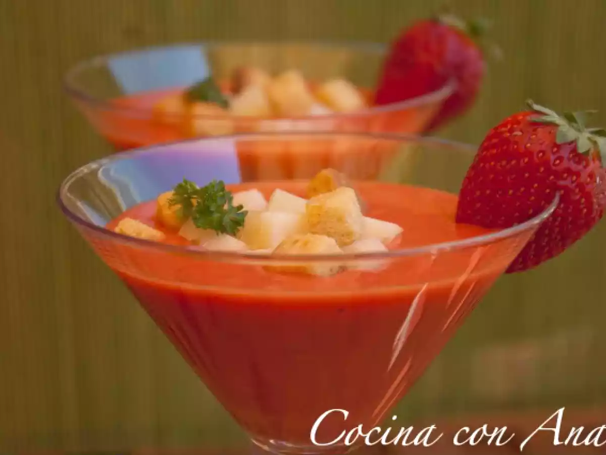 Gazpacho de fresas (con y sin Thermomix)