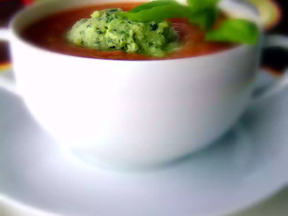 Gazpacho de tomates con helado de albahaca - foto 2