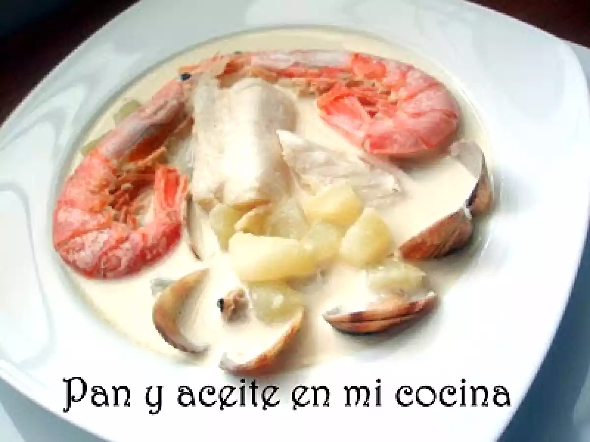 GAZPACHUELO MALAGUEÑO (THERMOMIX)