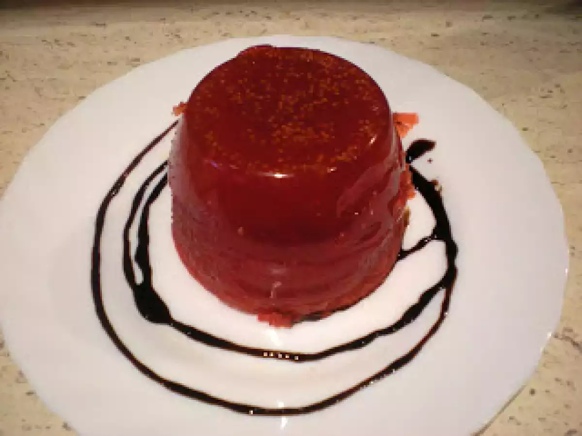 Gelatina de fresa con fresas