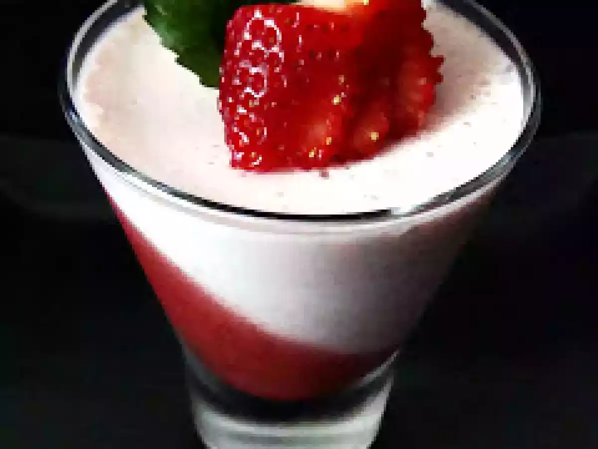 Gelatina y Mousse de Frutillas....una rica combinacion.... - foto 4