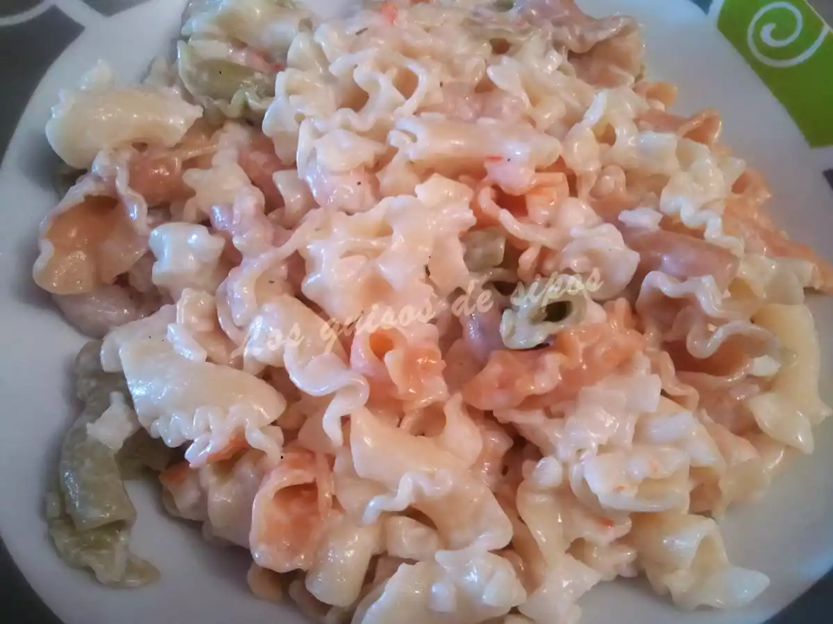 Gigli con crema de gambas y palitos de cangrejo