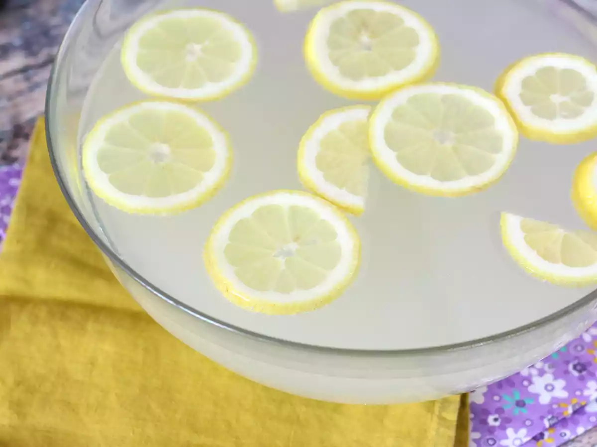 Gin fizz, el cóctel refrescante con ginebra y jugo de limón - foto 2