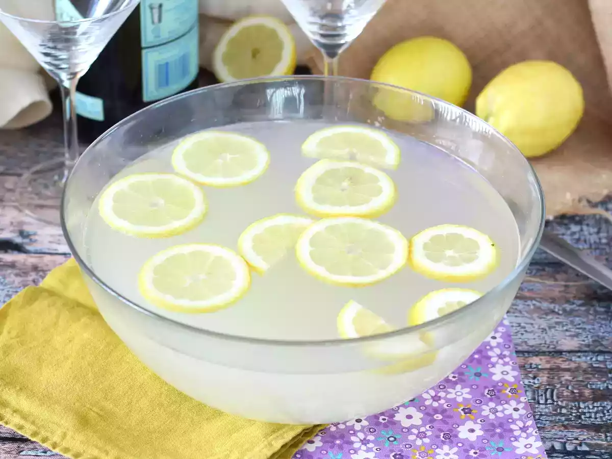 Gin fizz, el cóctel refrescante con ginebra y jugo de limón - foto 4