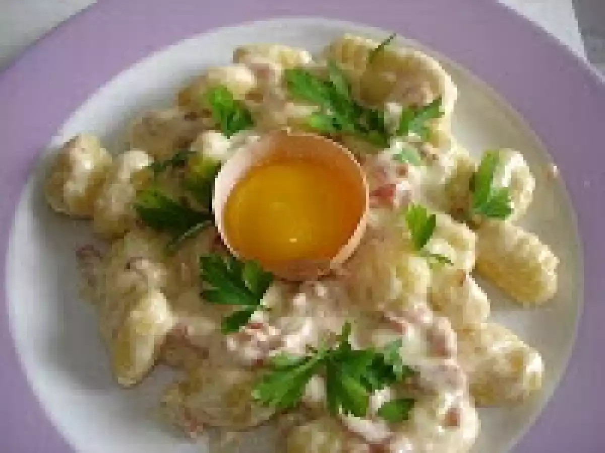 Gnocchis con salsa de cuatro quesos