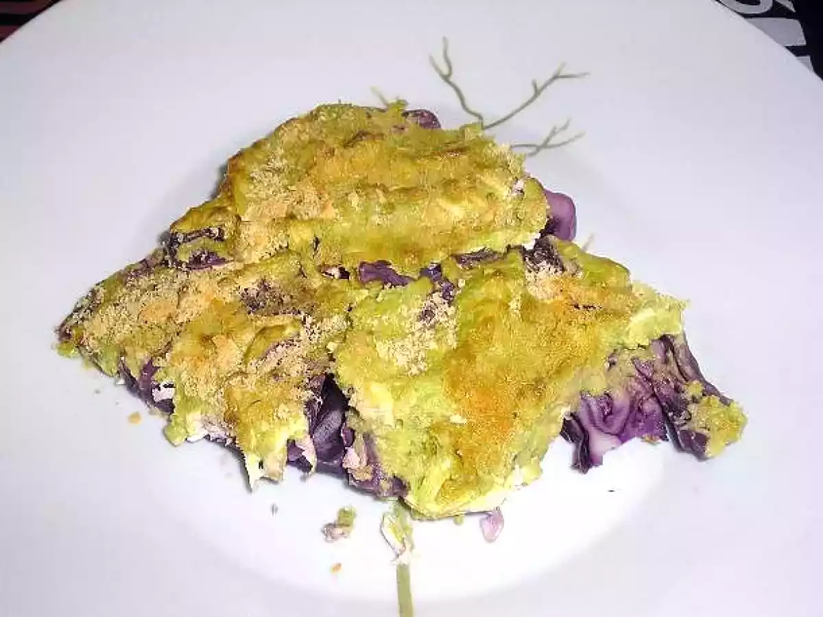 Gratén de lombarda con tofu ahumado y aguacate - foto 2