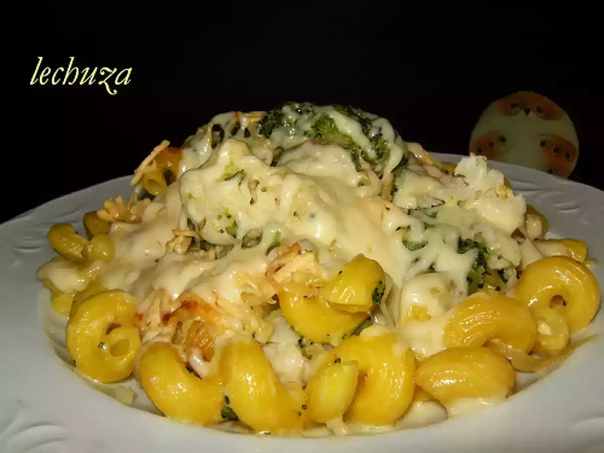 Gratinado de pasta con coliflor y brecol