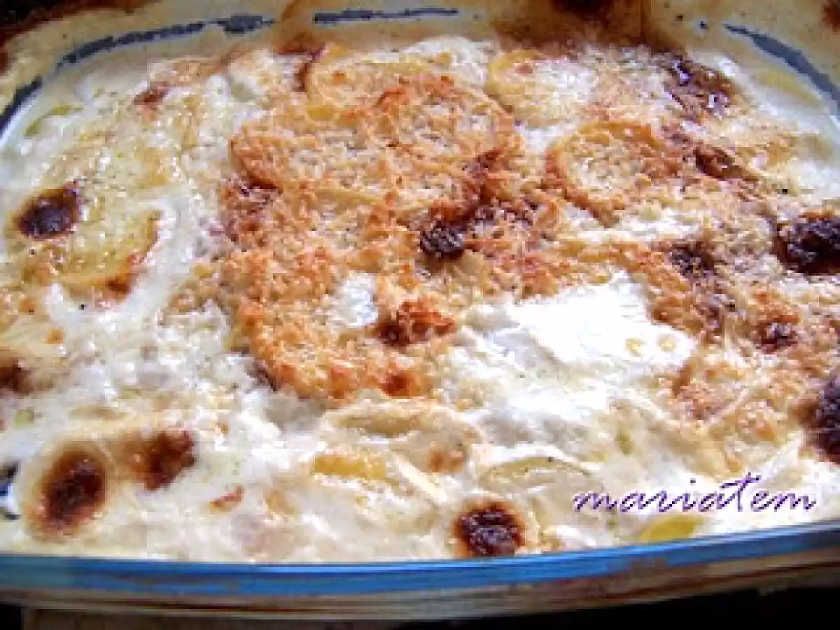 Gratinado de patata, cebolla y jamón de York