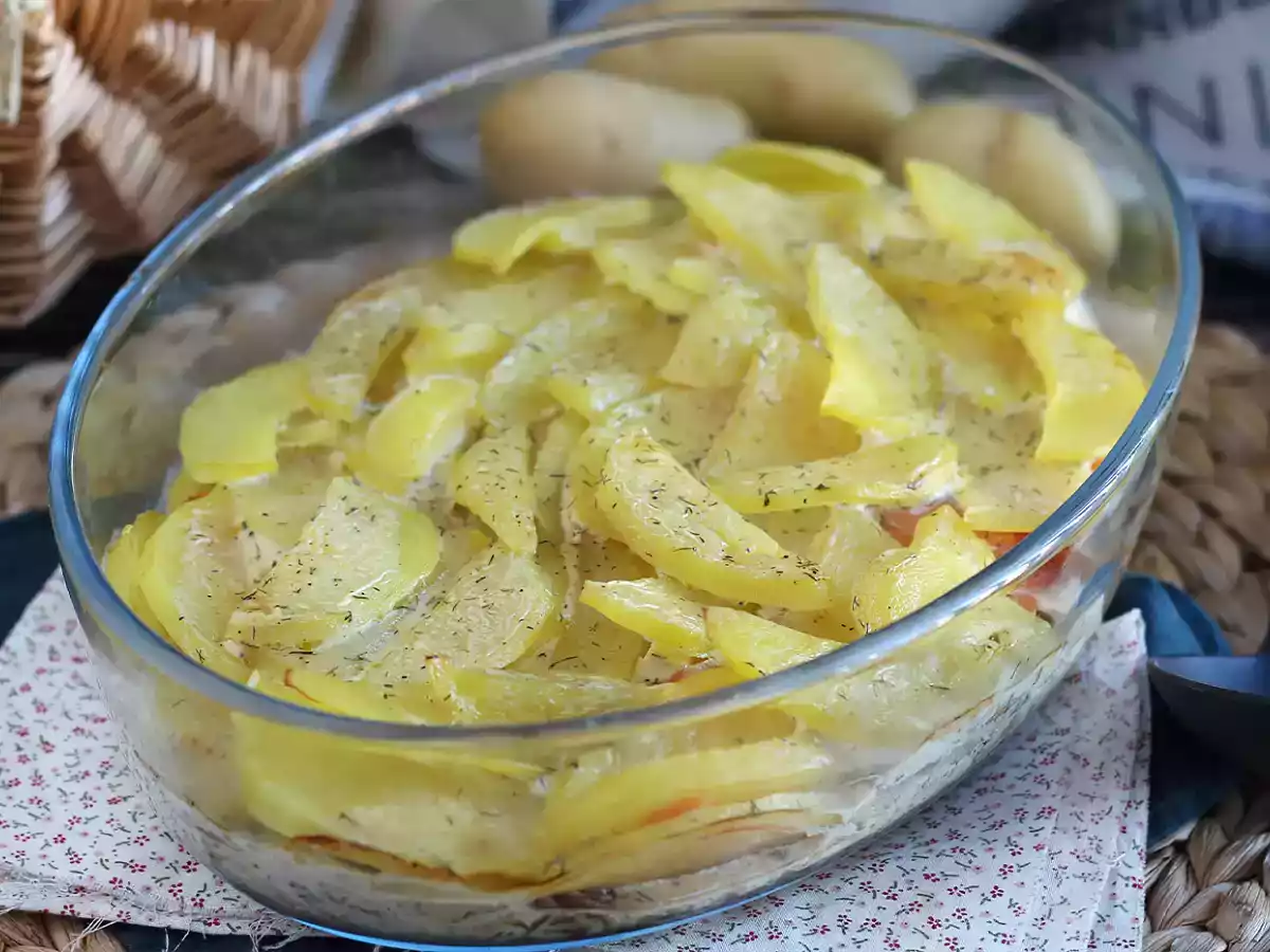 Gratinado de patatas y salmón ahumado