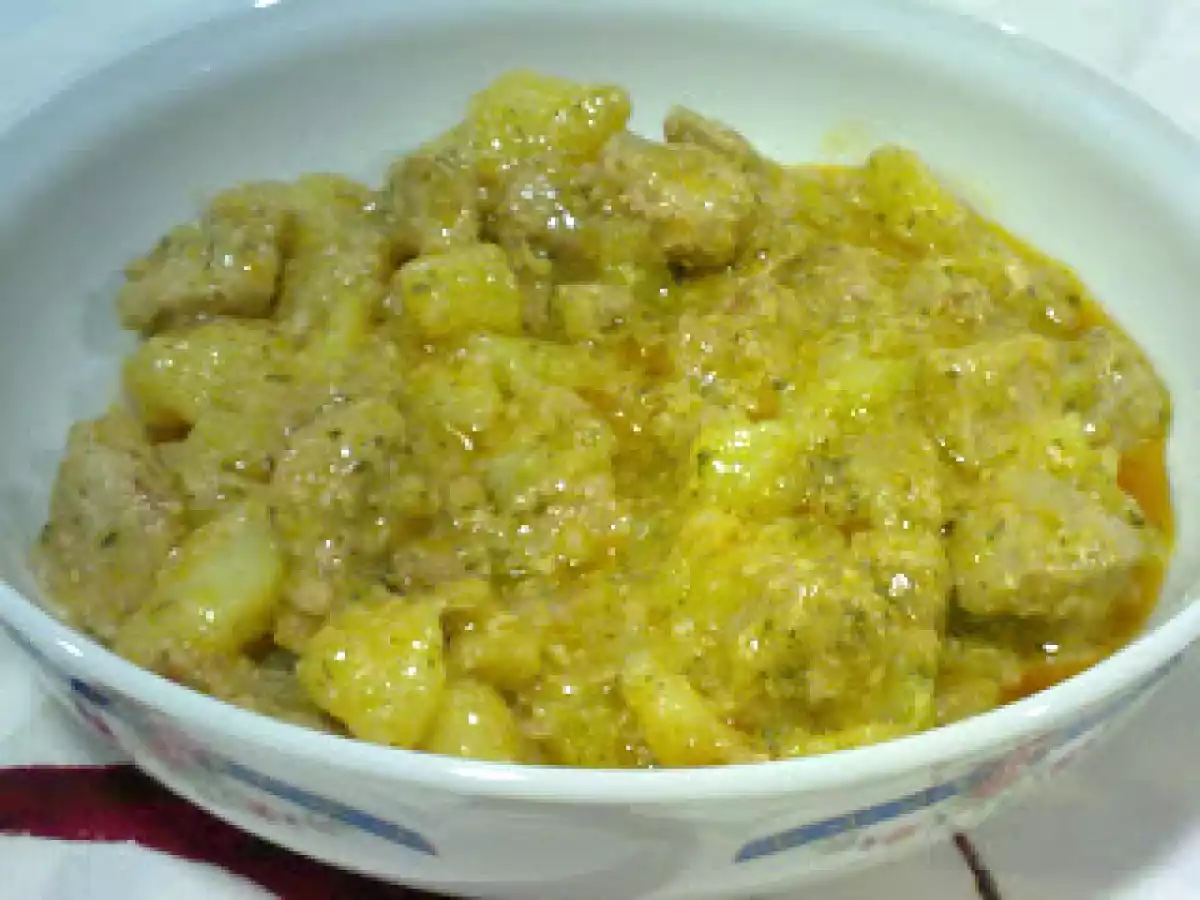 GUISADO DE ATÚN CON PATATAS