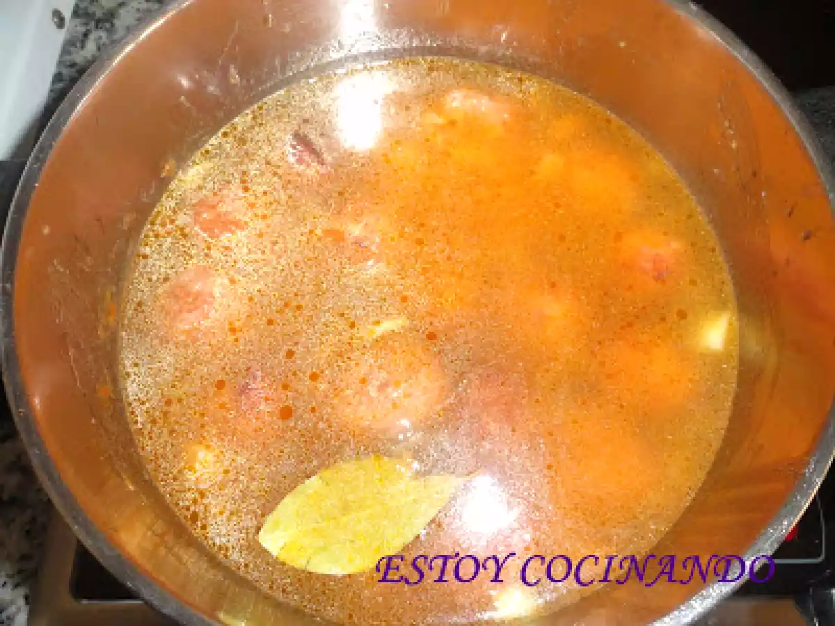 Guiso de albóndigas con almendras - foto 3