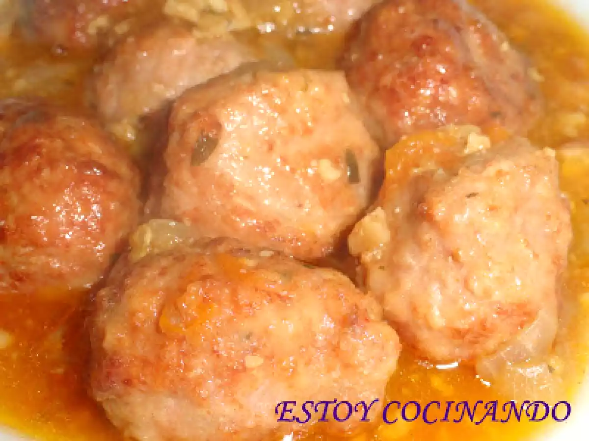 Guiso de albóndigas con almendras - foto 8