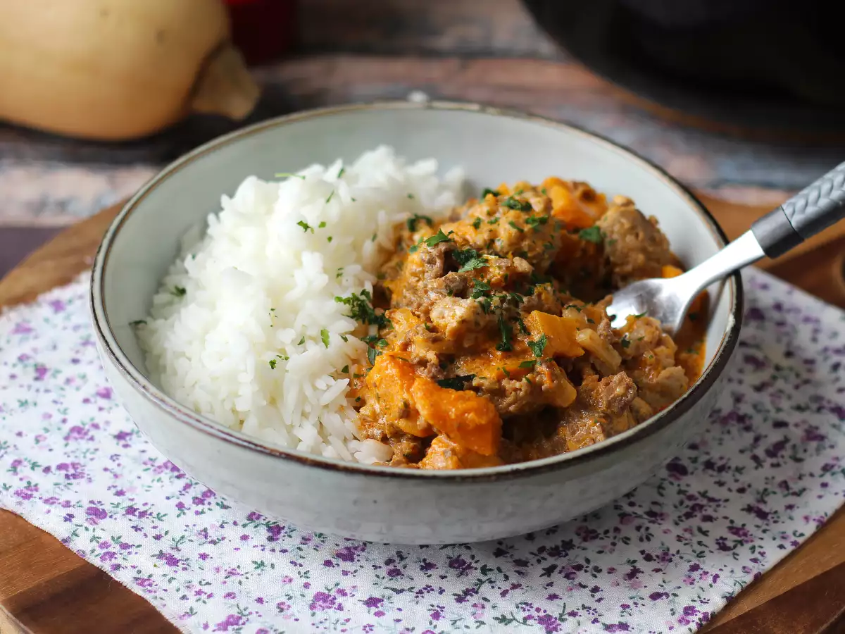Guiso de calabaza y carne picada en una sola cazuela: cremoso y especiado - foto 2