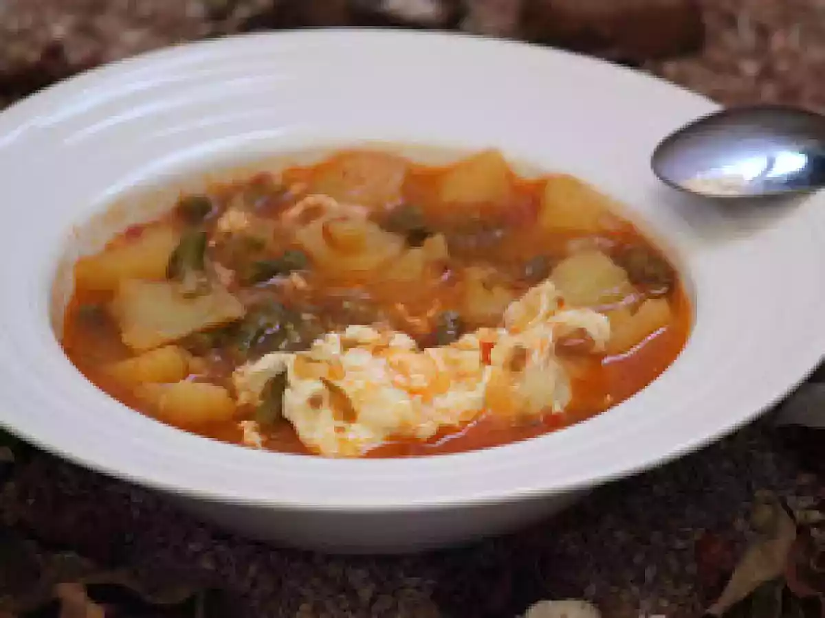 Guiso de patatas con espárragos