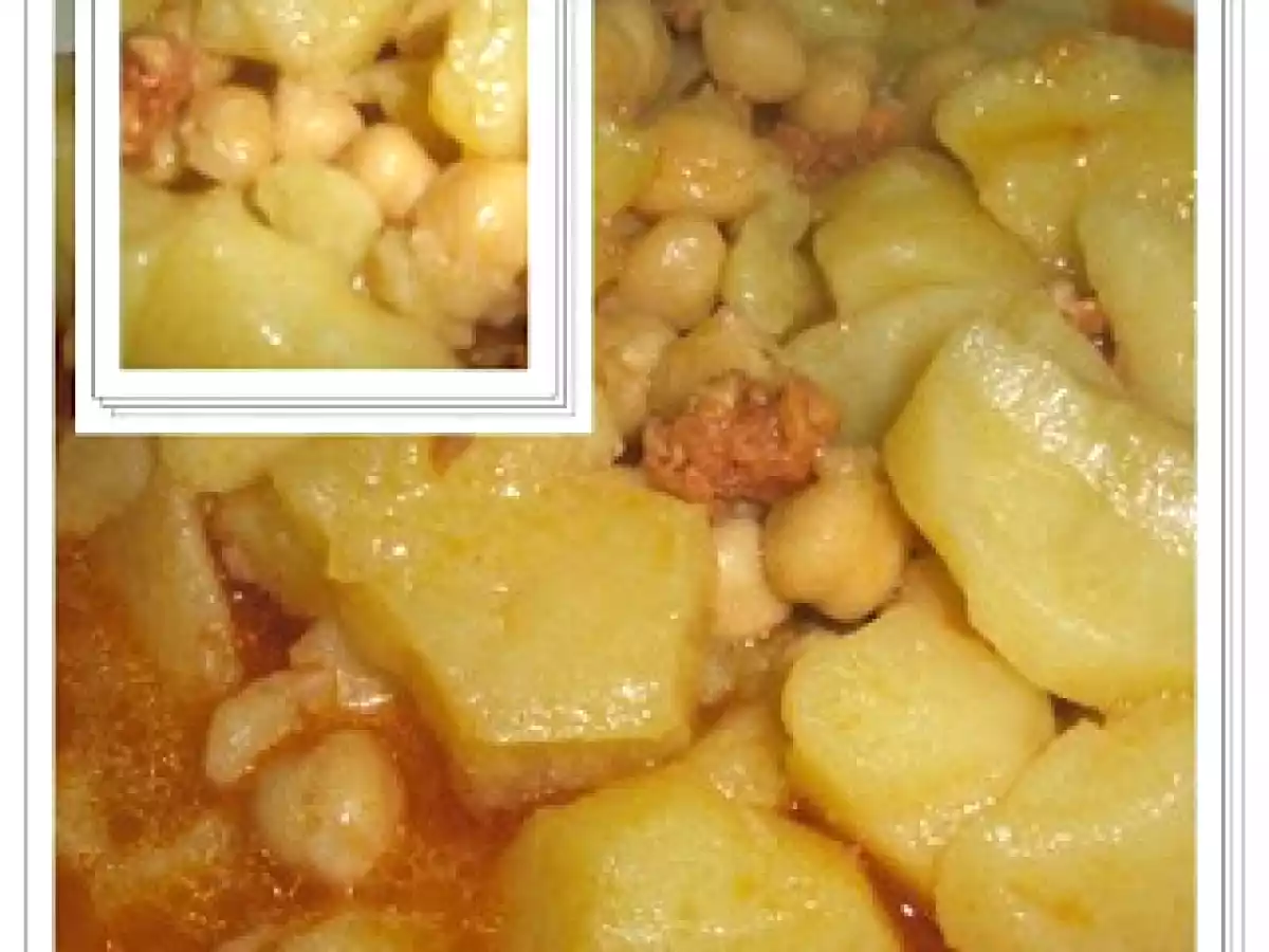 Guiso de patatas y garbanzos con chorizo