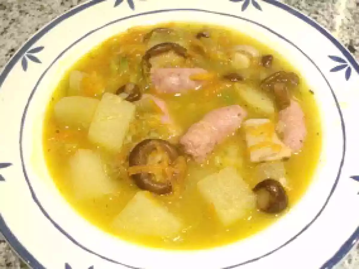 Guiso de patatas y longanizas