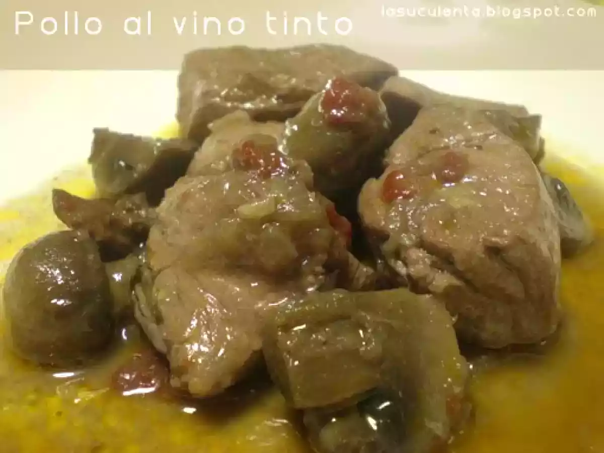 Guiso de pollo al vino tinto con champiñones