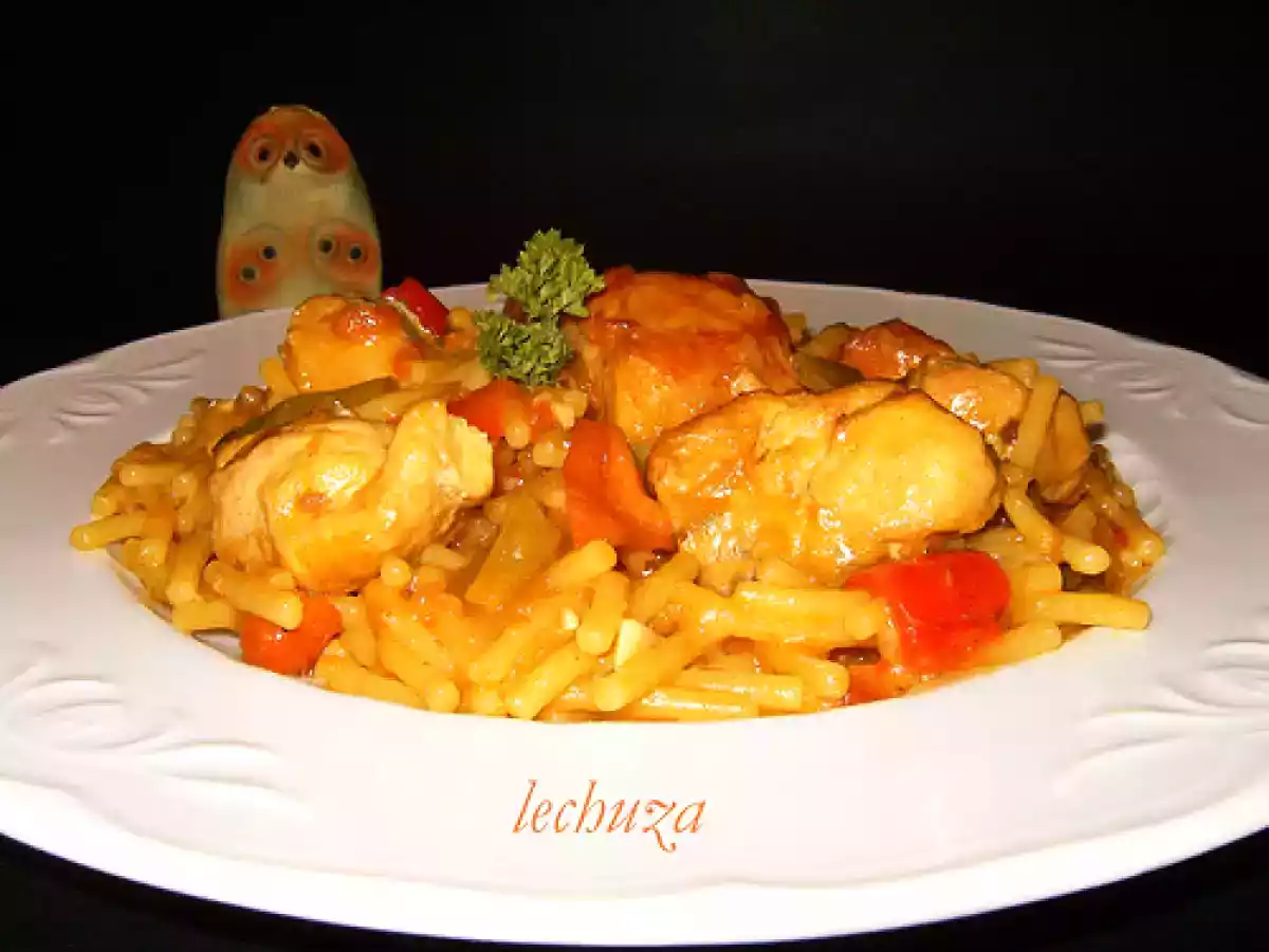 Guiso de pollo de corral con fideos