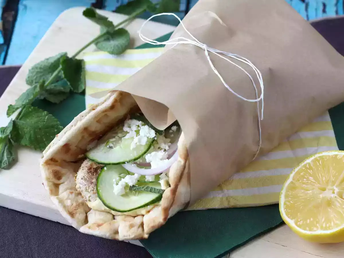 Gyros de pollo, ¡el bocadillo griego que te encantará!
