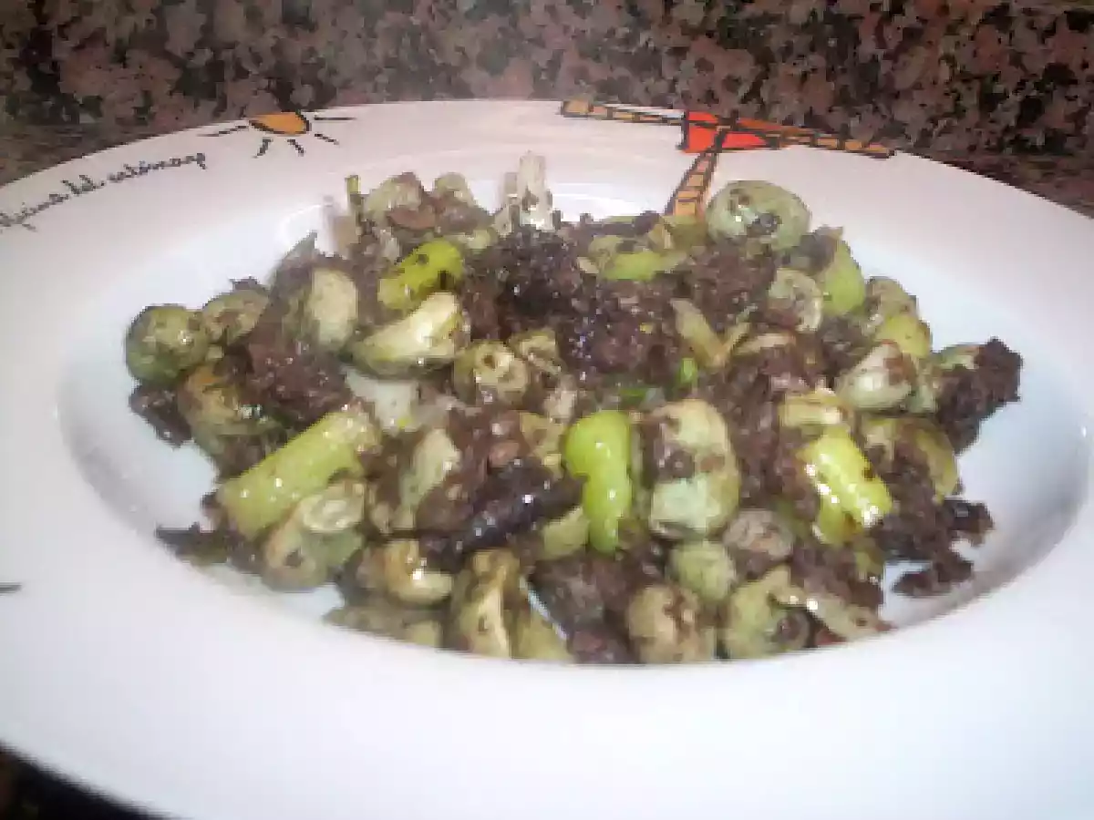 HABITAS Y AJETES CON BOTIFARRA NEGRA - foto 8