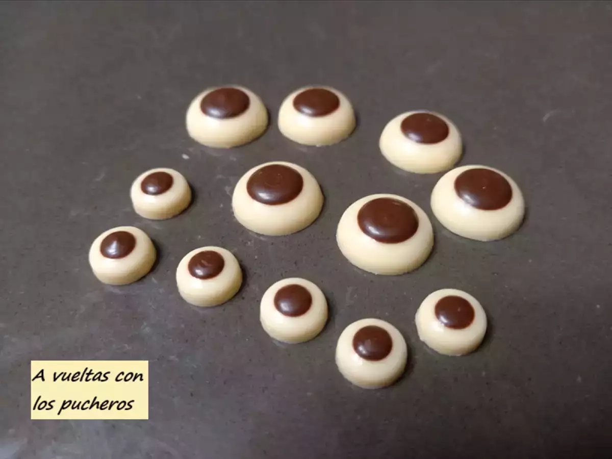 Halloween: ojos de chocolate con blísters de pastillas reciclados - foto 3