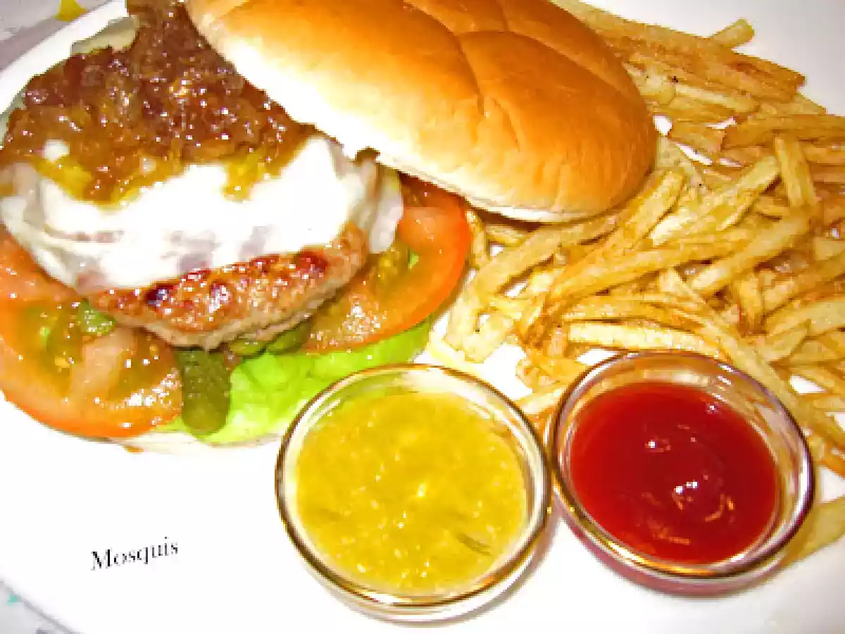 Hamburguesa (caseras) con patatas fritas paja