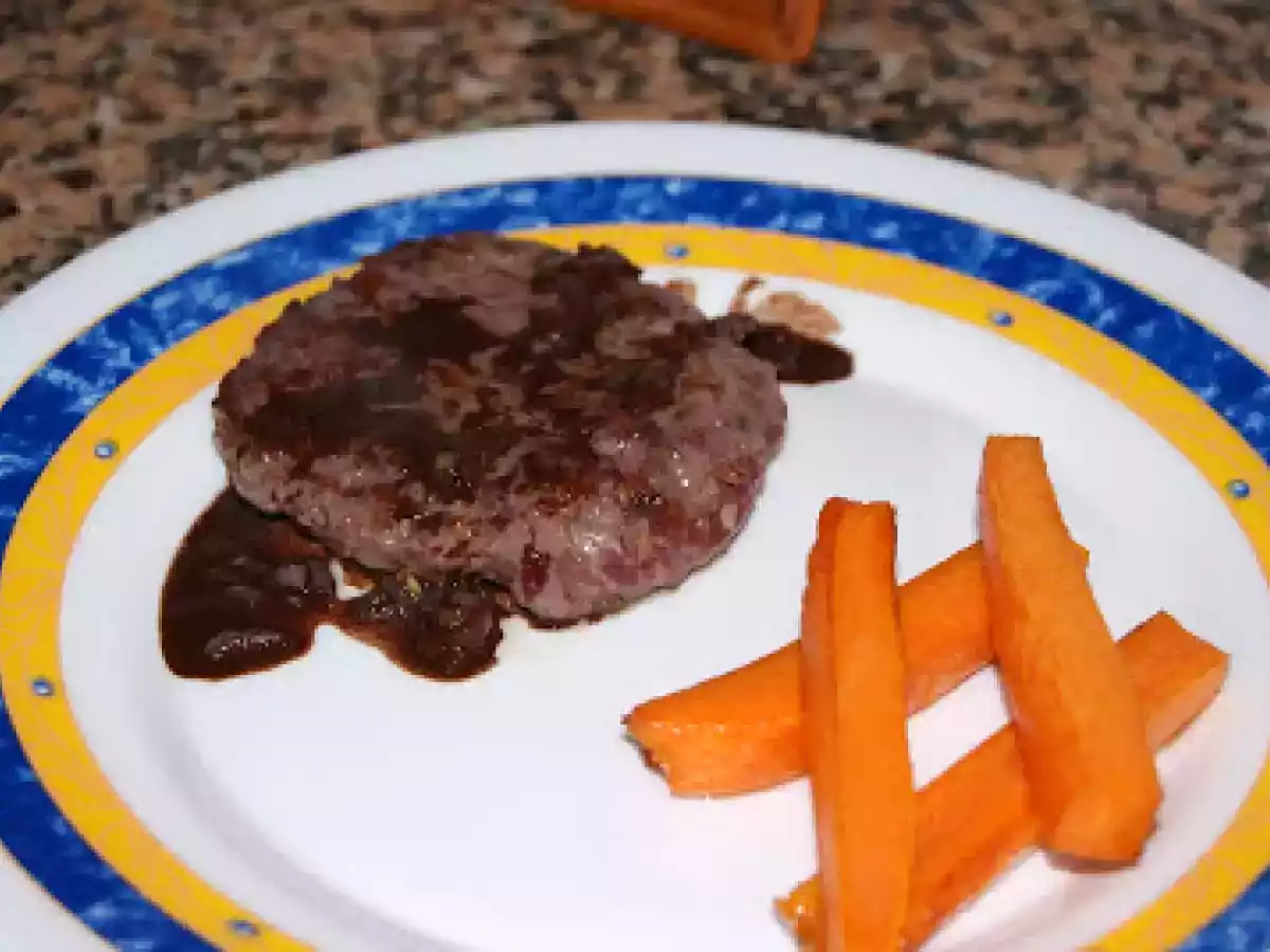 Hamburguesa de retinto con salsa de cacao