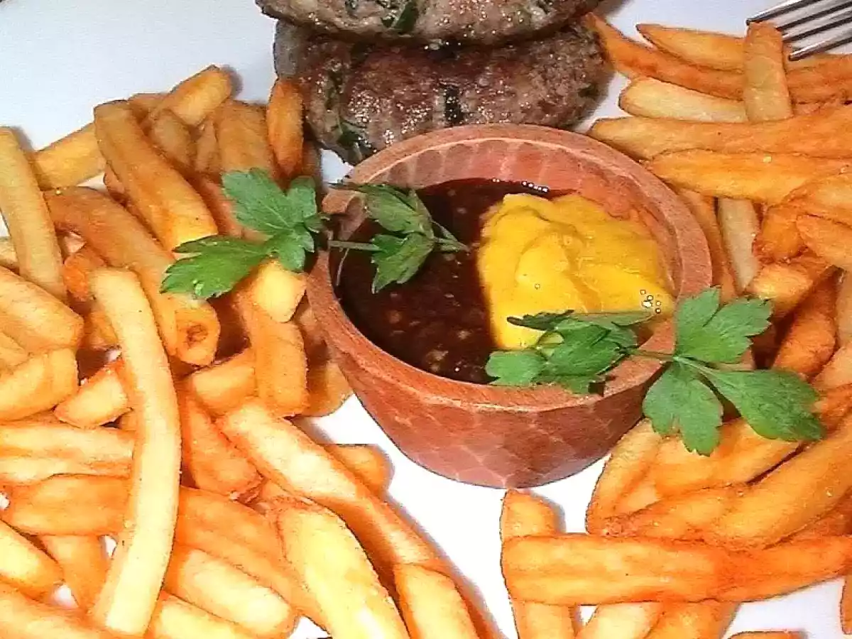 Hamburguesas con Papas Fritas