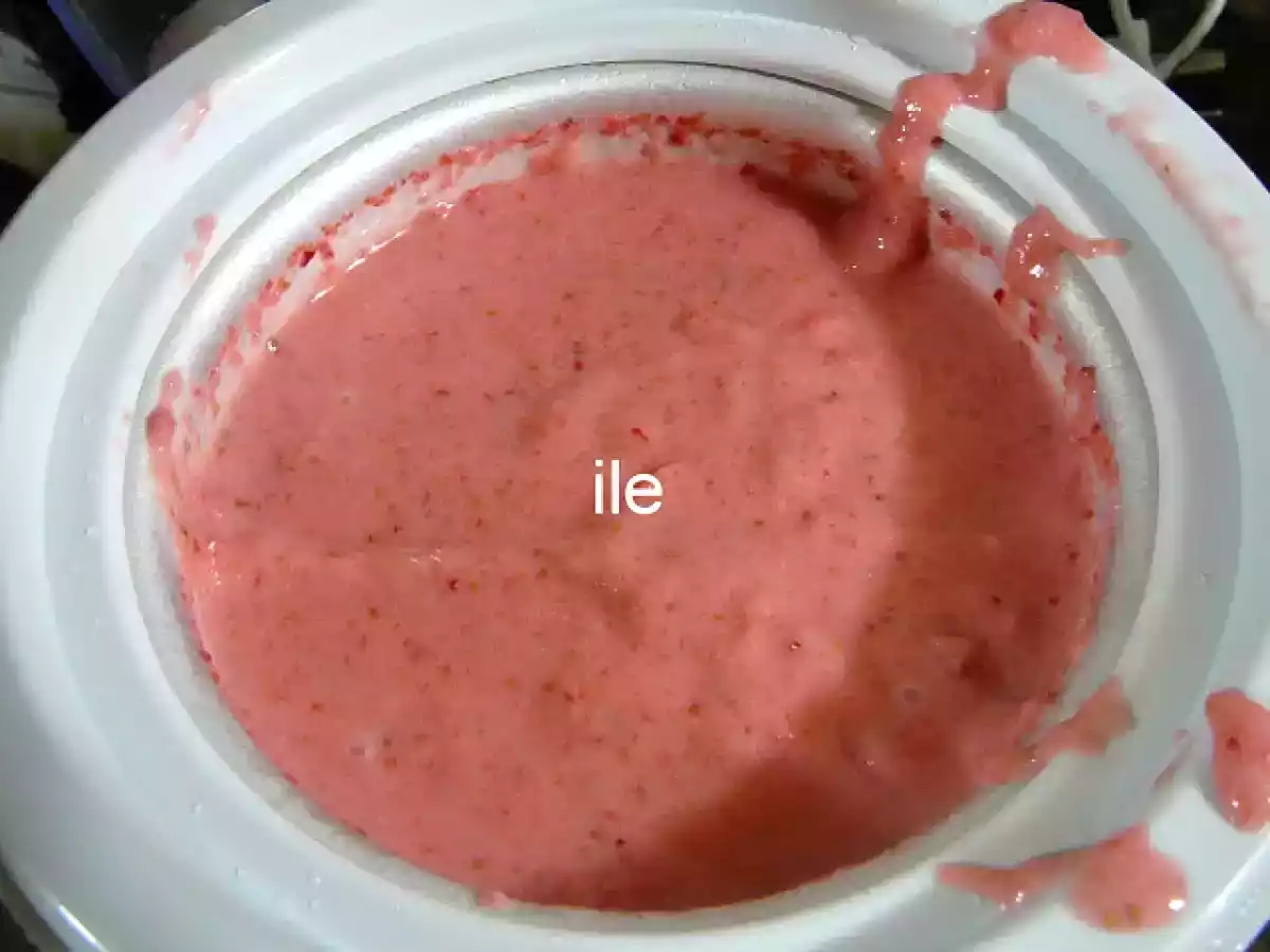 Helado de frutilla a la crema - foto 8