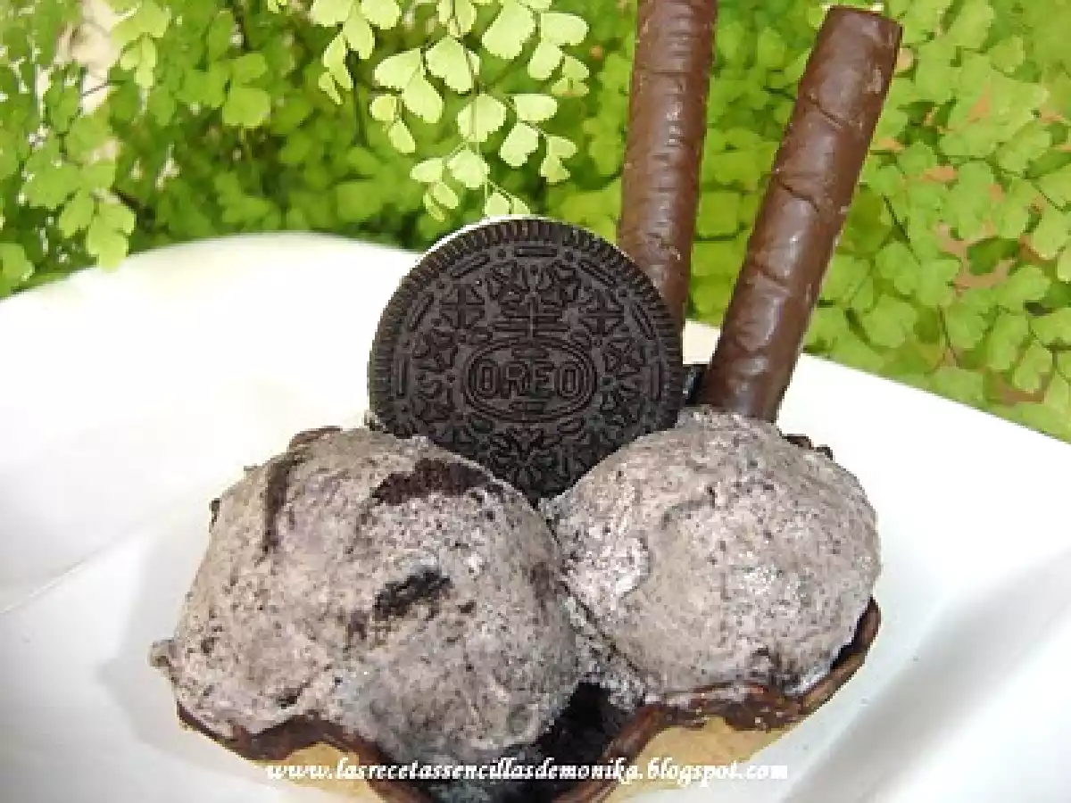 Helado de galleta oreo / tercer cumpleblog y sorteo