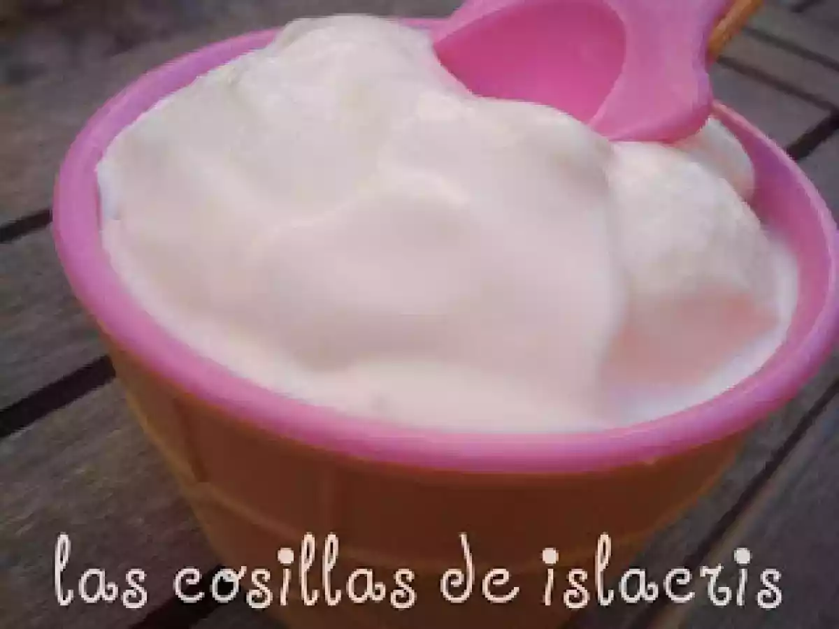 Helado de yogur griego al limón