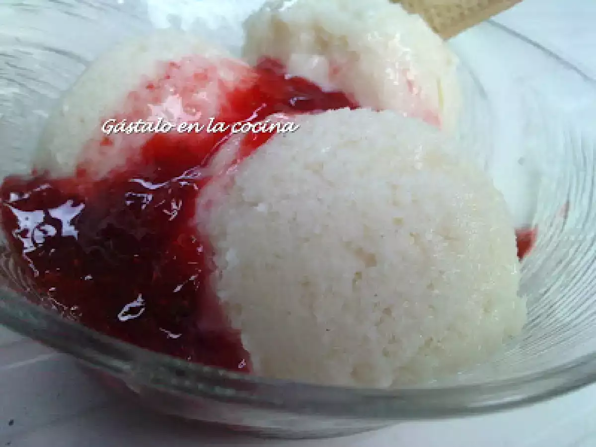 HELADO DE YOGUR Y CANELA CON MERMELADA DE FRESA LIGHT - foto 3