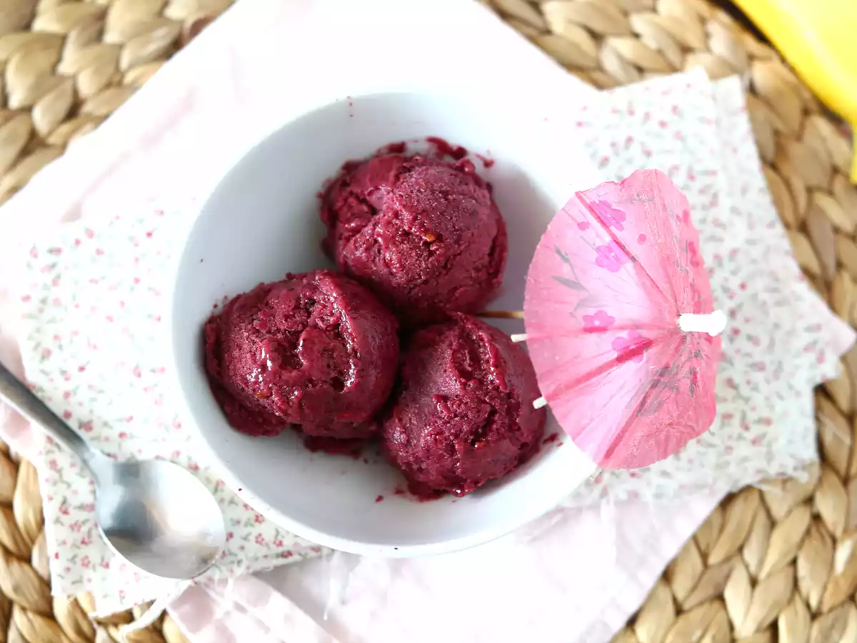 Helado vegano de frutos rojos “Nice Cream” Fácil, saludable y sólo con 2 ingredientes - foto 2
