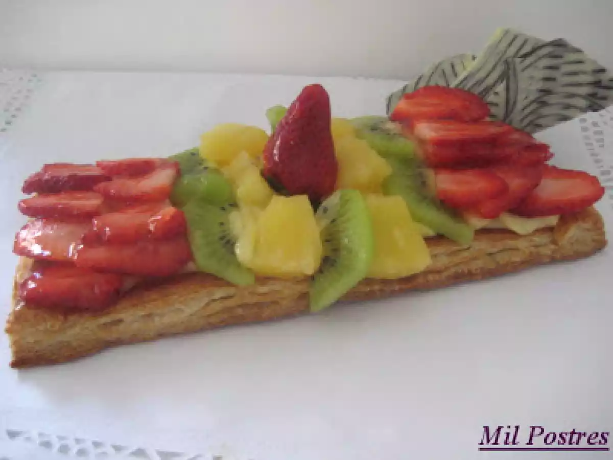 Hemc 32: El hojaldre. Banda de hojaldre, crema, fresas, kiwi y piña - foto 2