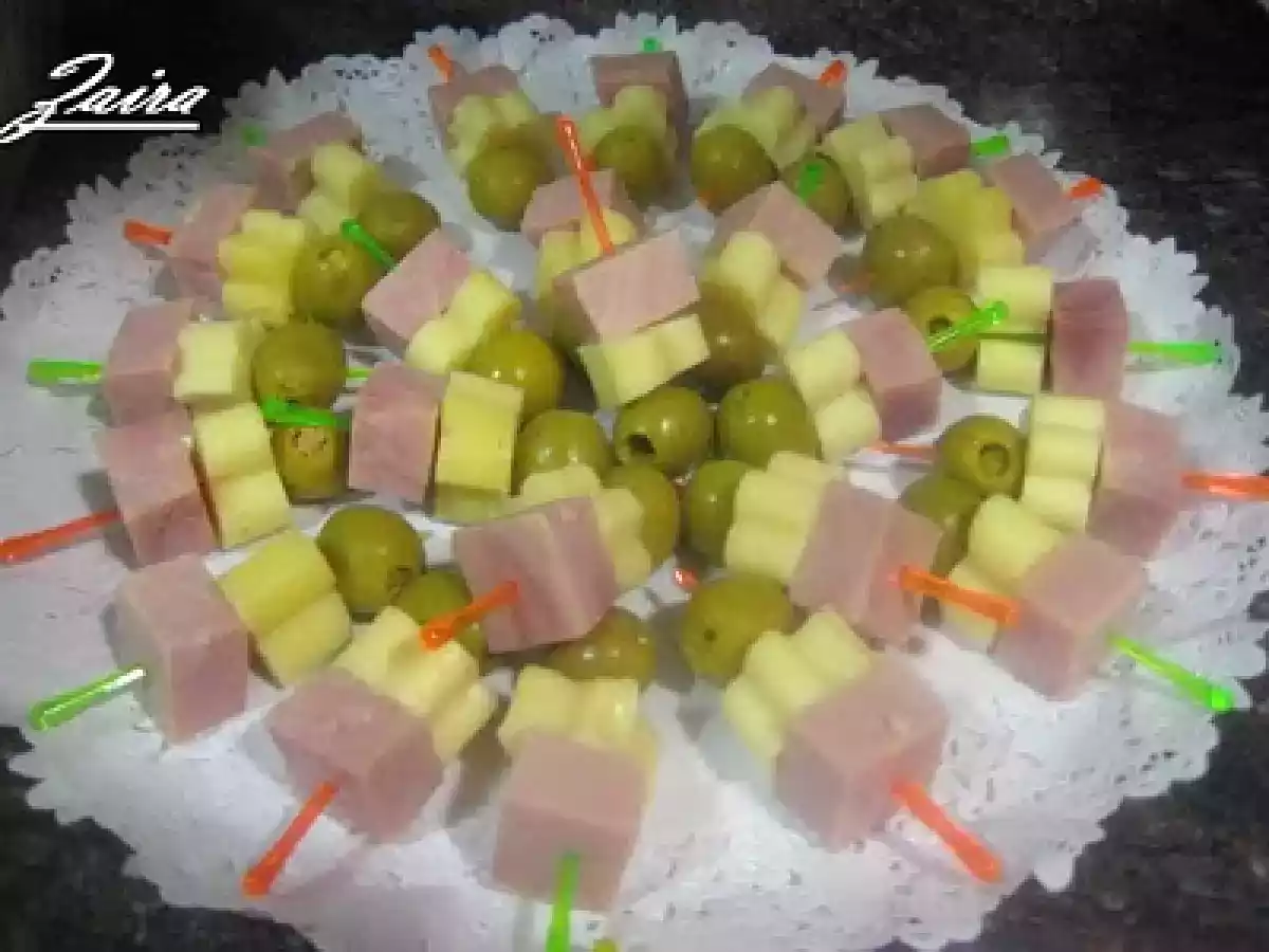 Hemc 46. Cocina para fiestas. Pinchitos de queso, jamón y aceitunas