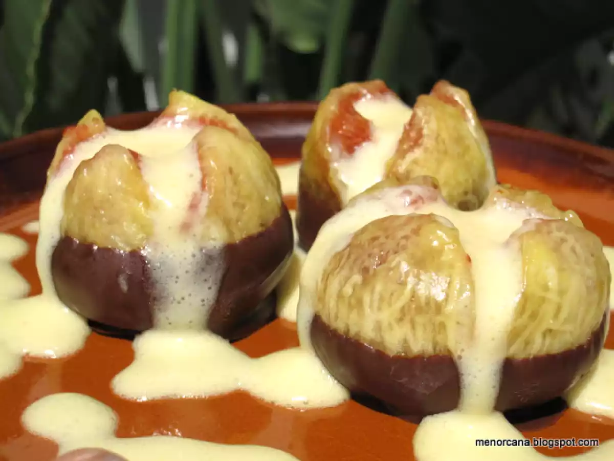 Higos frescos con chocolate y sabayón de cava